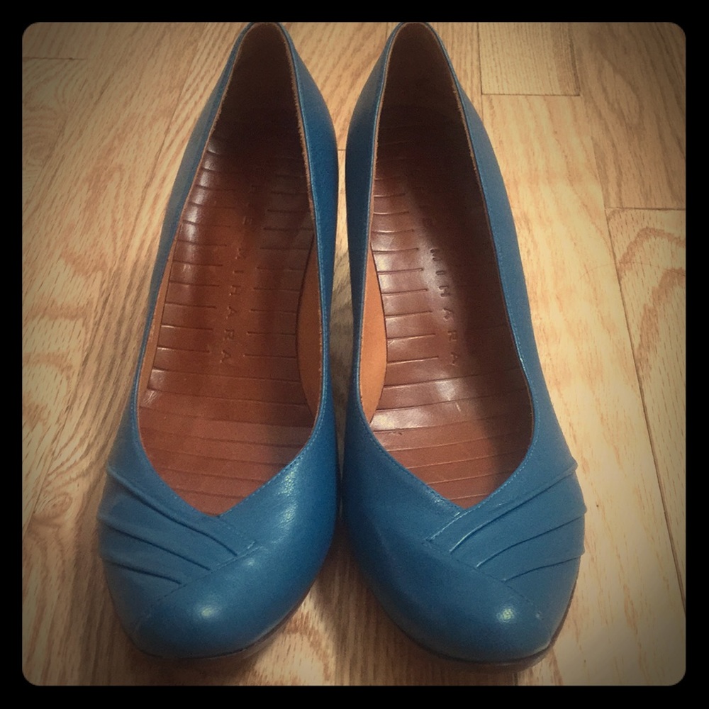 Chie Mihara blue leather pumps heels
